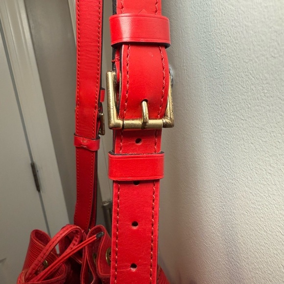 Louis Vuitton Red Epi Noe Bag - Picture 6 of 14